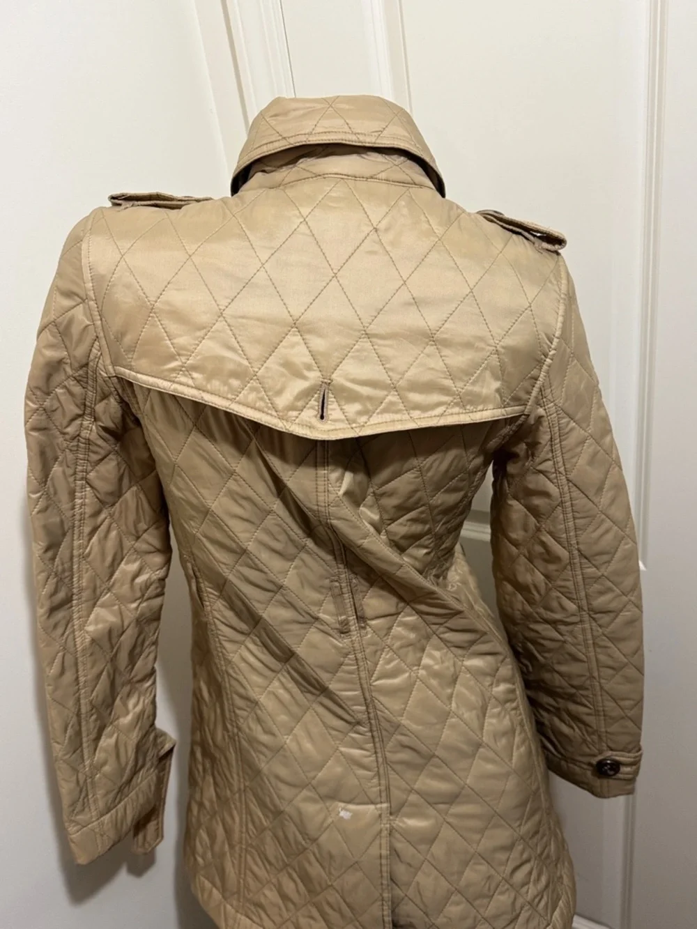 Burberry Quilted Double-Breasted Trench Coat in Beige - Picture 5 of 15